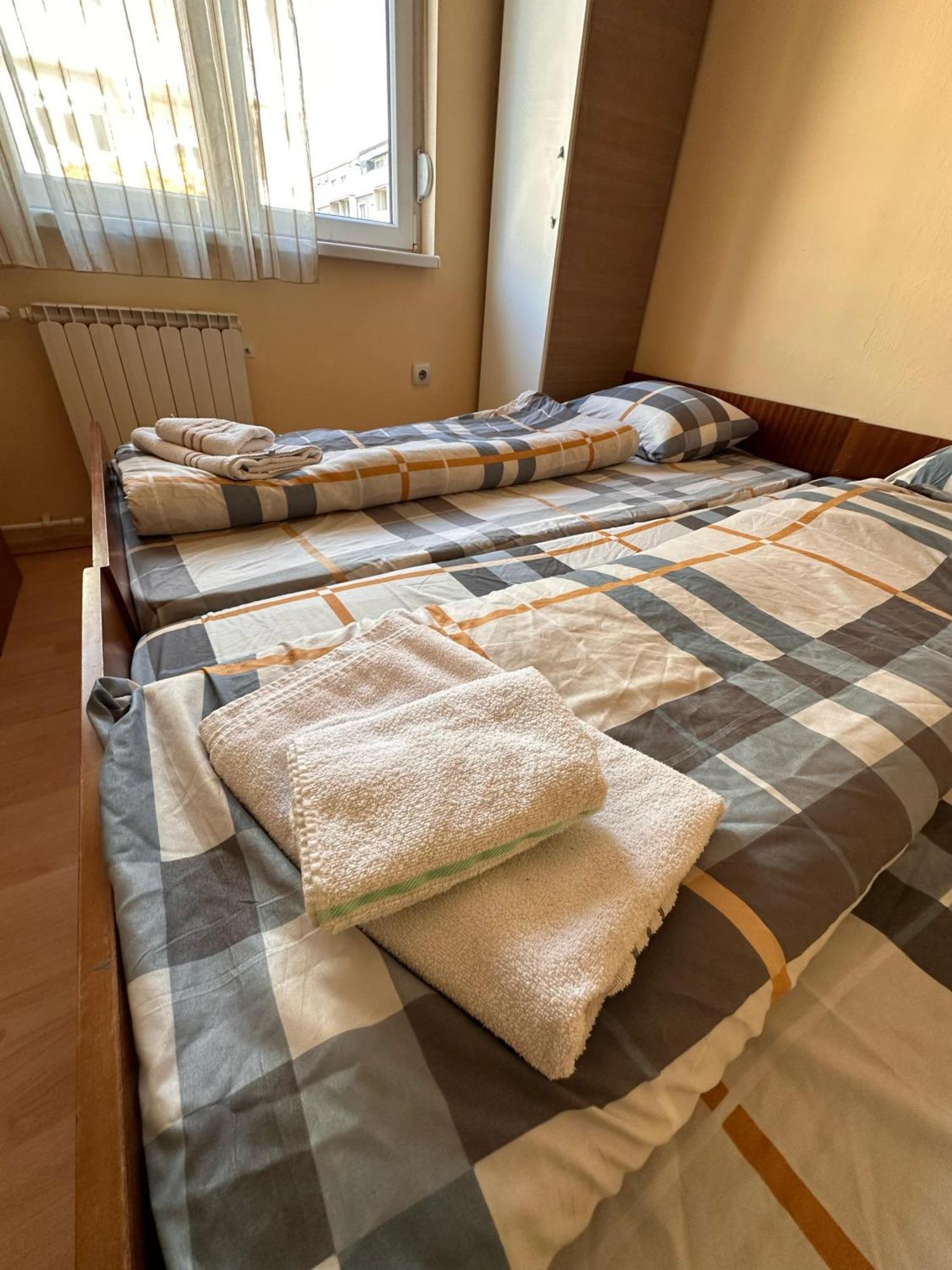 Apartment B Skopje Esterno foto